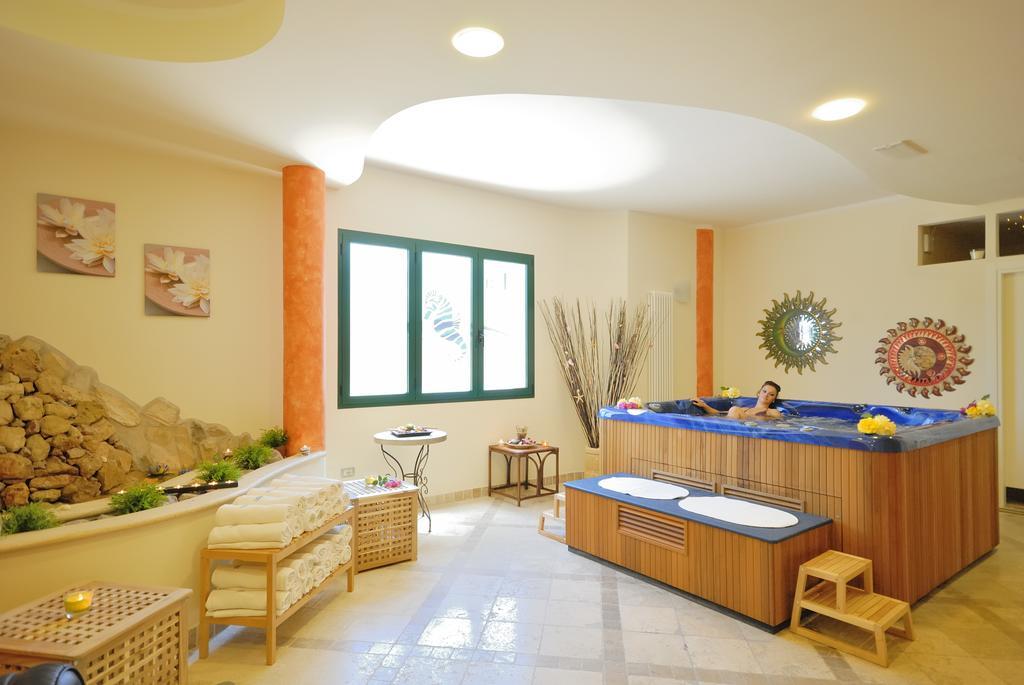 La Cecinella Apartments Marina di Cecina Buitenkant foto