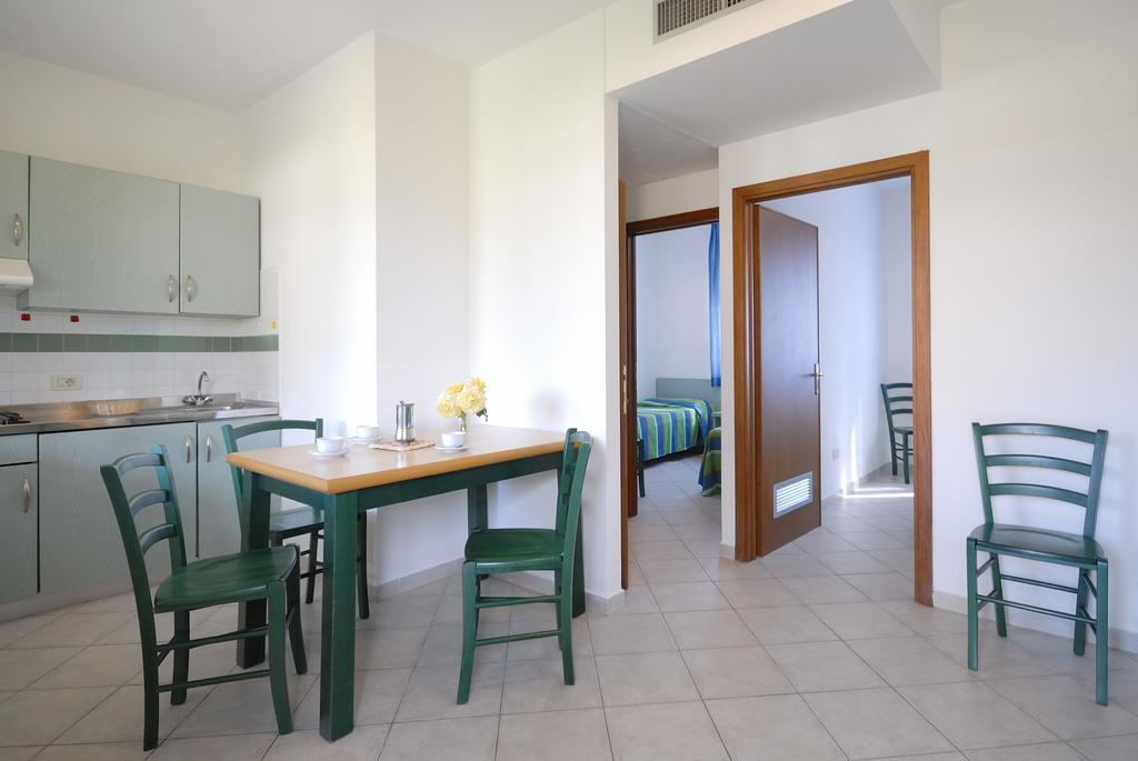 La Cecinella Apartments Marina di Cecina Buitenkant foto
