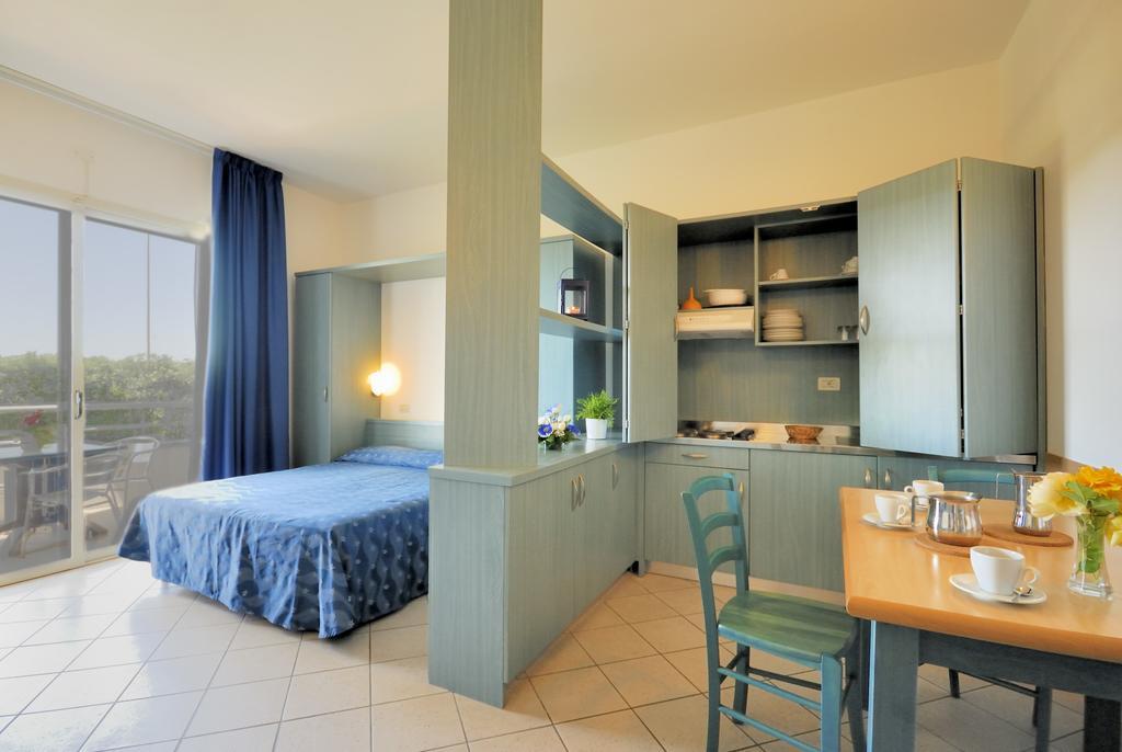 La Cecinella Apartments Marina di Cecina Buitenkant foto