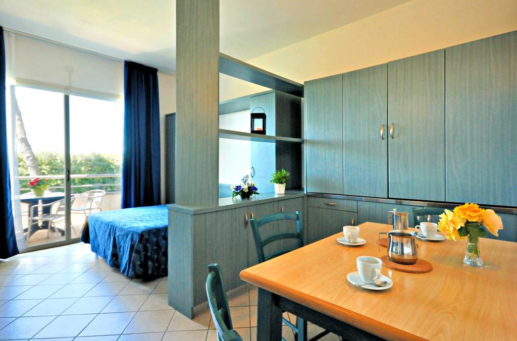 La Cecinella Apartments Marina di Cecina Buitenkant foto